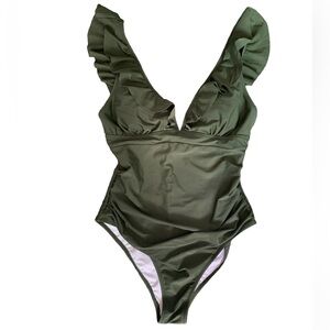 🚨Olive green Cupshe ruffle one piece ☀️